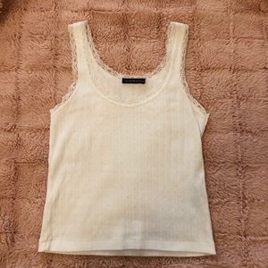 NEVER WORN brandy melville lace tank